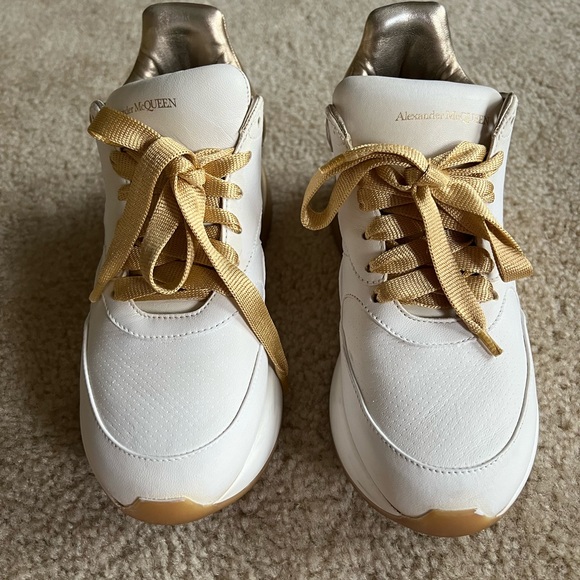 Alexander McQueen oversized sneakers women’s 38 - Picture 4 of 9